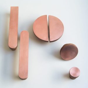 Nowoczesne gałki do mebli COPPER 3 cm