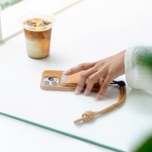 Native Union (Re)Classic Wallet - skórzany portfel kompatybilny z MagSafe (kraft)