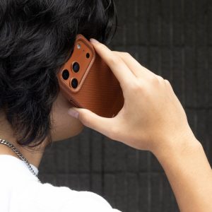 Native Union (RE)Classic Case - etui do iPhone 17 Pro Max kompatybilne z MagSafe (tan)