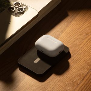 Native Union (Re)Classic Qi2 Power Bank - magnetyczny powerbank 5000 mAh kompatybilny z MagSafe i Qi2, kabel USB - C - USB - C 15 cm w zestawie (slate green)