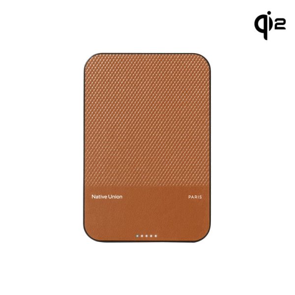 Native Union (Re)Classic Qi2 Power Bank - magnetyczny powerbank 5000 mAh kompatybilny z MagSafe i Qi2, kabel USB - C - USB - C 15 cm w zestawie (tan)