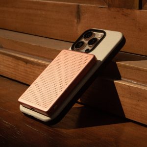 Native Union Active Power Bank - magnetyczny powerbank 5000 mAh kompatybilny z MagSafe i Qi2, kabel USB - C - USB - C 15 cm w zestawie (apricot)
