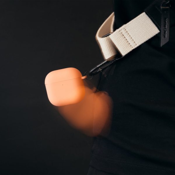 Native Union Active Case - silikonowe etui ochronne na AirPods 4 (apricot)