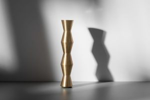 Mosiężna noga meblowa VILDE 180 BRASS