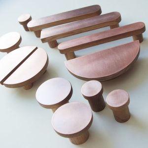 Nowoczesny wieszak do przedpokoju COPPER 3 cm - miedź szczotkowana