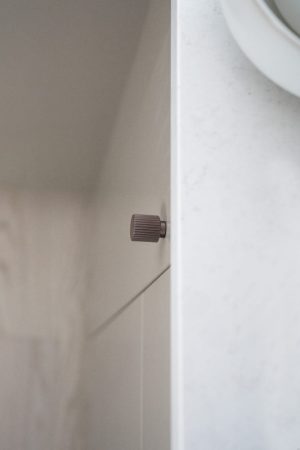 Gałka meblowa Helix Stripe Aluminiowa Ciemny Brąz