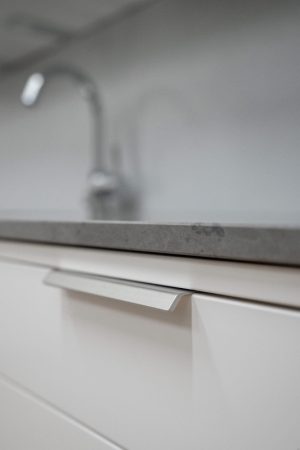 Uchwyt meblowy krawędziowy Side 160 Aluminiowy Srebrny Szczotkowany