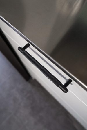 Uchwyt meblowy podłużny Riff 128 Aluminiowy Czarny Mat