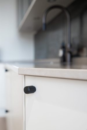 Gałka meblowa Riff Aluminiowa Czarna Matowa