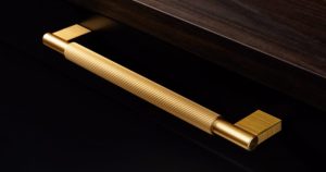 UCHWYT MEBLOWY PODŁUŻNY ARPA 192 ALUMINIOWY ZŁOTY SZCZOTKOWANY