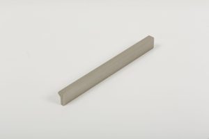 Uchwyt meblowy podłużny Angle 900 Srebrny Szczotkowany