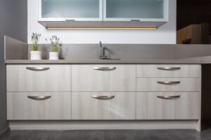 Uchwyt meblowy podłużny Arko 160 Aluminiowy Srebrny Szczotkowany