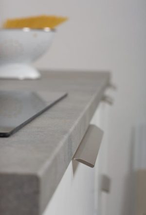 Uchwyt meblowy krawędziowy Vann 350 Srebrny Aluminiowy Szczotkowany