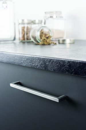 UCHWYT MEBLOWY PODŁUŻNY U 0056 492 CHROM MATOWY