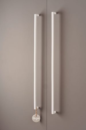 UCHWYT MEBLOWY PODŁUŻNY U 0056 492 METALOWY BIAŁY MAT