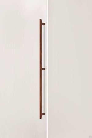 Uchwyt meblowy podłużny Hinoki Wood Big 832 Drewniany Orzech Włoski