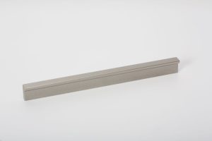 UCHWYT MEBLOWY PODŁUŻNY ANGLE 100 SREBRNY SZCZOTKOWANY