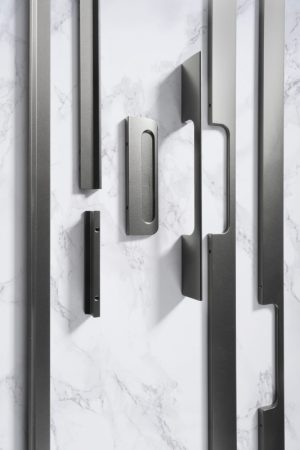 UCHWYT MEBLOWY PODŁUŻNY PEAK 64 ALUMINIOWY METALICZNY SZARY