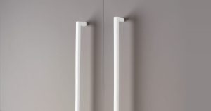 UCHWYT MEBLOWY PODŁUŻNY U 0056 128 METALOWY BIAŁY MAT