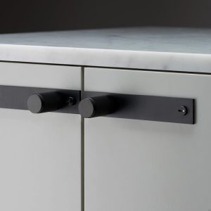 Gałki meblowe z podkładka FURNITURE KNOB PLATE Cross Metalowe Czarne