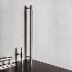 Uchwyt meblowy Pull Bar Medium Cross Stalowy Srebrny