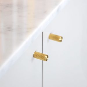Gałki meblowe FURNITURE KNOB LINEAR Mosiężne Złote (zestaw)