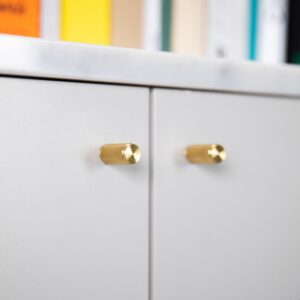 Gałki meblowe FURNITURE KNOB LINEAR Mosiężne Złote (zestaw)