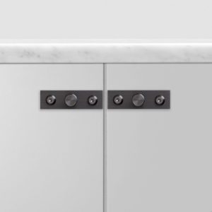 Gałki meblowe z podkładką FURNITURE KNOB PLATE LINEAR Gun metal (zestaw)