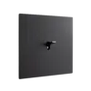 Włącznik pojedynczy w ramce black aluminium RAL 9005 z kolekcji Font 5.1