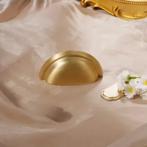 Uchwyt meblowy mosiężny, prosty