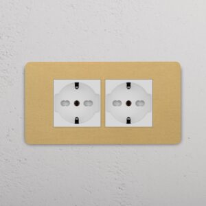 Grove 4-mechanizmowe gniazdo Schuko/Bipasso 2x – Antyczny mosiądz, Biały