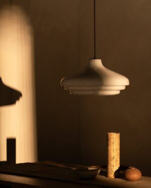 Brookfield duża lampa wisząca z opalowym szkłem – Brąz