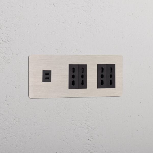 Kew Gniazdo USB-C 30 W i Bipasso x 4 w potrójnej ramce – Satynowy nikiel, Czarny