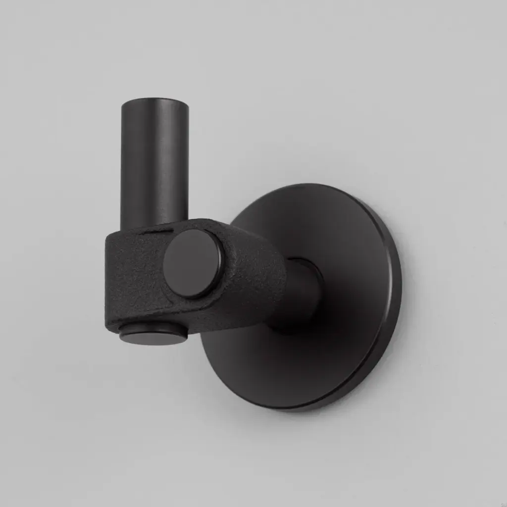 Wieszak ścienny Cast 70 Welder’s Black – Czarny