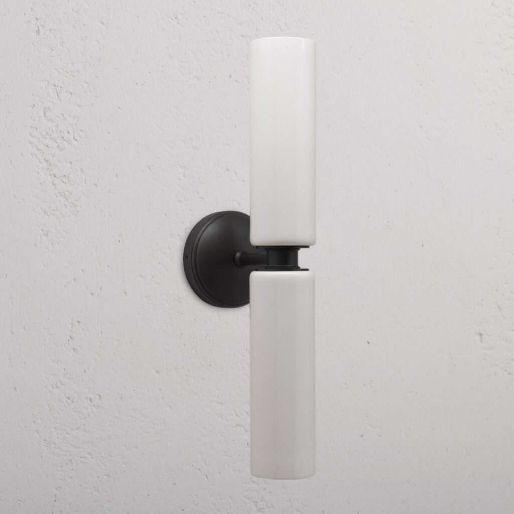Claremont średni kinkiet ścienny z delikatną porcelaną – Brąz