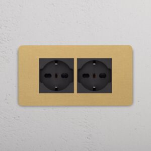 Grove 4-mechanizmy 2x gniazdo Schuko/Bipasso – Antyczny mosiądz, Czarny