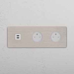 Grove Gniazdo USB-C 30 W i francusko/belgijskie typu E x 2 w potrójnej ramce – Satynowy nikiel, Biały