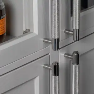 Uchwyt meblowy podłużny dwustronny Pull Bar Cross 724 – Srebrny
