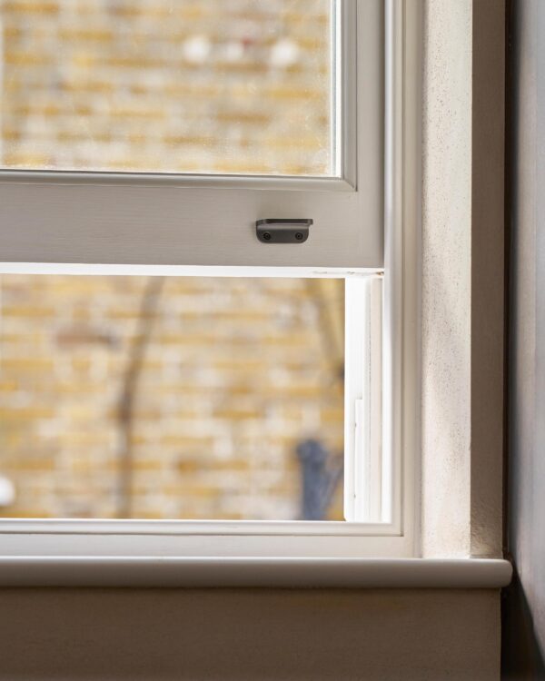 Belmont pojedynczy podnośnik do okna typu Sash – Brąz
