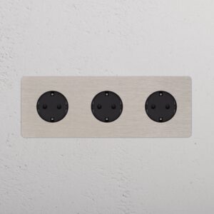 Kew Gniazdo Schuko typu F x 3 w potrójnej ramce – Satynowy nikiel, Czarny