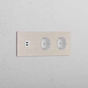 Grove Gniazdo USB-C 30 W i Schuko typu F x 2 w potrójnej ramce – Satynowy nikiel, Biały