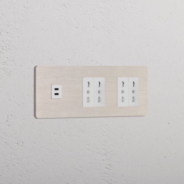 Grove Gniazdo USB-C 30 W i Bipasso x 4 w potrójnej ramce – Satynowy nikiel, Biały