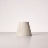 Malvern Średni klosz plisowany – Biały alabaster