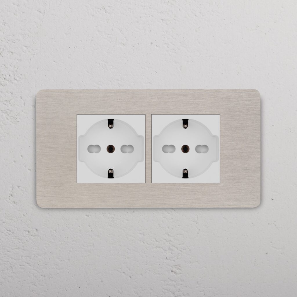 Grove 4-Module 2x Schuko/Bipasso Socket – Satynowy nikiel, Biały