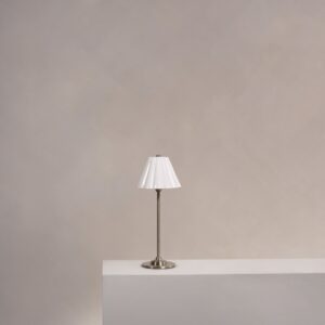 Cotswold lampa stołowa z delikatną porcelaną z możliwością ładowania – Satynowy nikiel, 2700k
