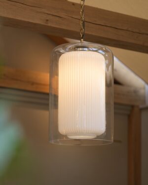 Windsor średnia lampa wisząca z opalowym szkłem – Antyczny mosiądz
