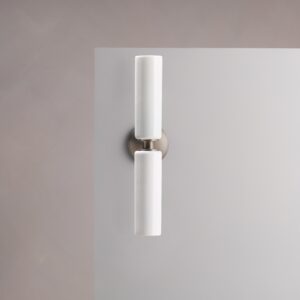Claremont średni kinkiet ścienny z delikatną porcelaną – Satynowy nikiel