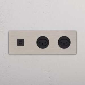 Grove Gniazdo USB-C 30W i szwajcarskie typu J x 2 w potrójnej ramce – Satynowy nikiel, Czarny