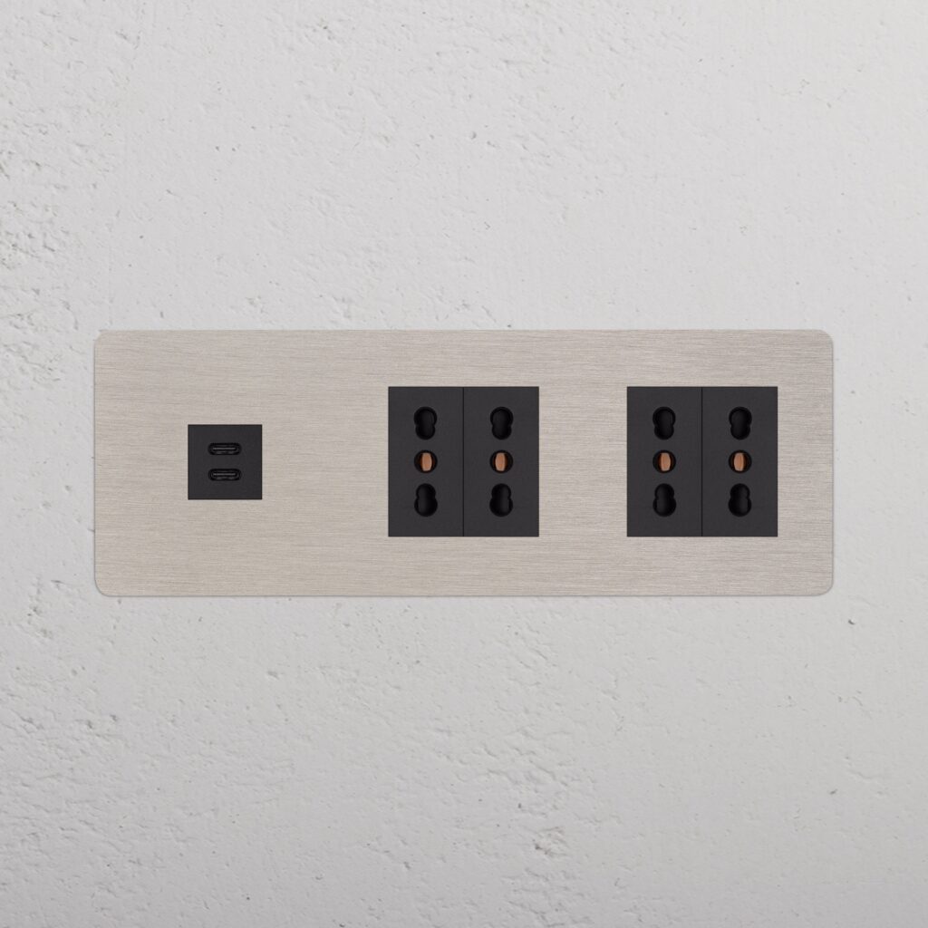 Kew Gniazdo USB-C 30 W i Bipasso x 4 w potrójnej ramce – Satynowy nikiel, Czarny