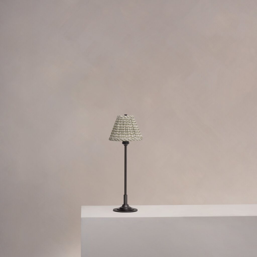 Cotswold mała plisowana lampa stołowa zielony mech – Brąz